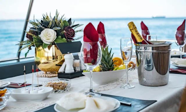 Dining on Board: Food & Drink Options on Dubai Yachts