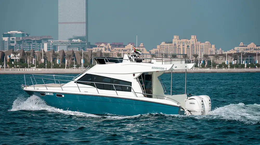 Yamaha 40ft yacht sailing in Dubai